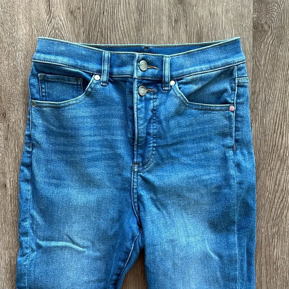 Express Super High Rise Double Button Skinny Jeans Medium‎ Wash Size 6